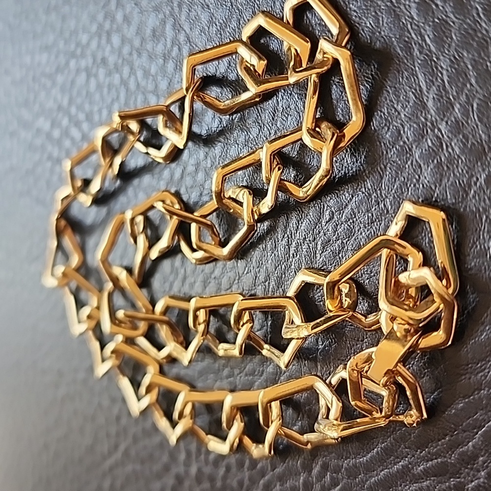 VTG Monet necklace